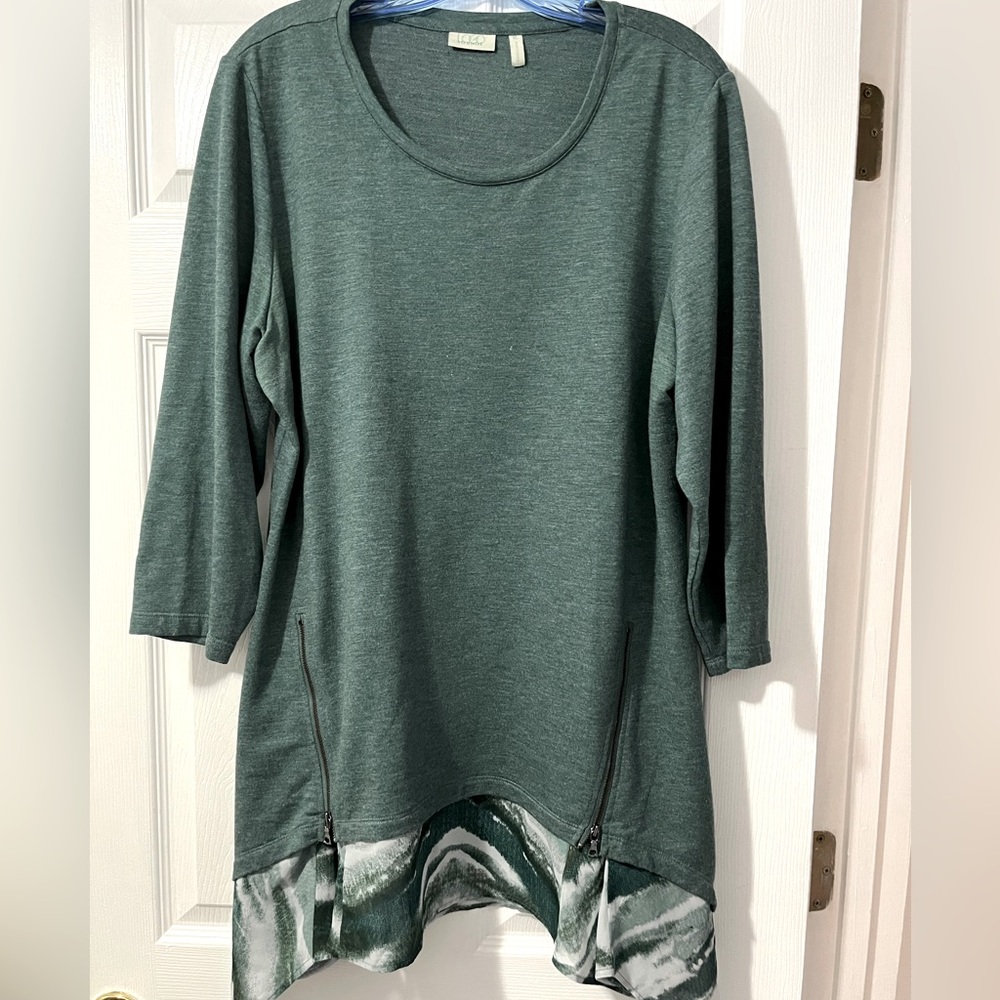 NWOT worn once this beautiful tunic with 2 front zippers - wore once